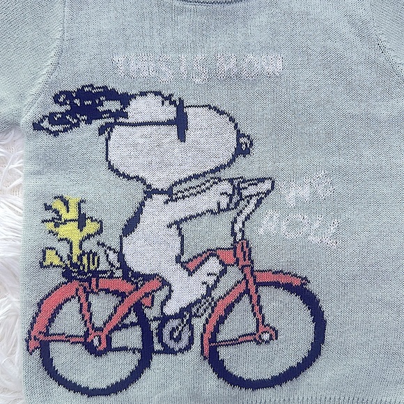 Peanuts Snoopy Baby Girls  Pull Over Sweater - Picture 2 of 5